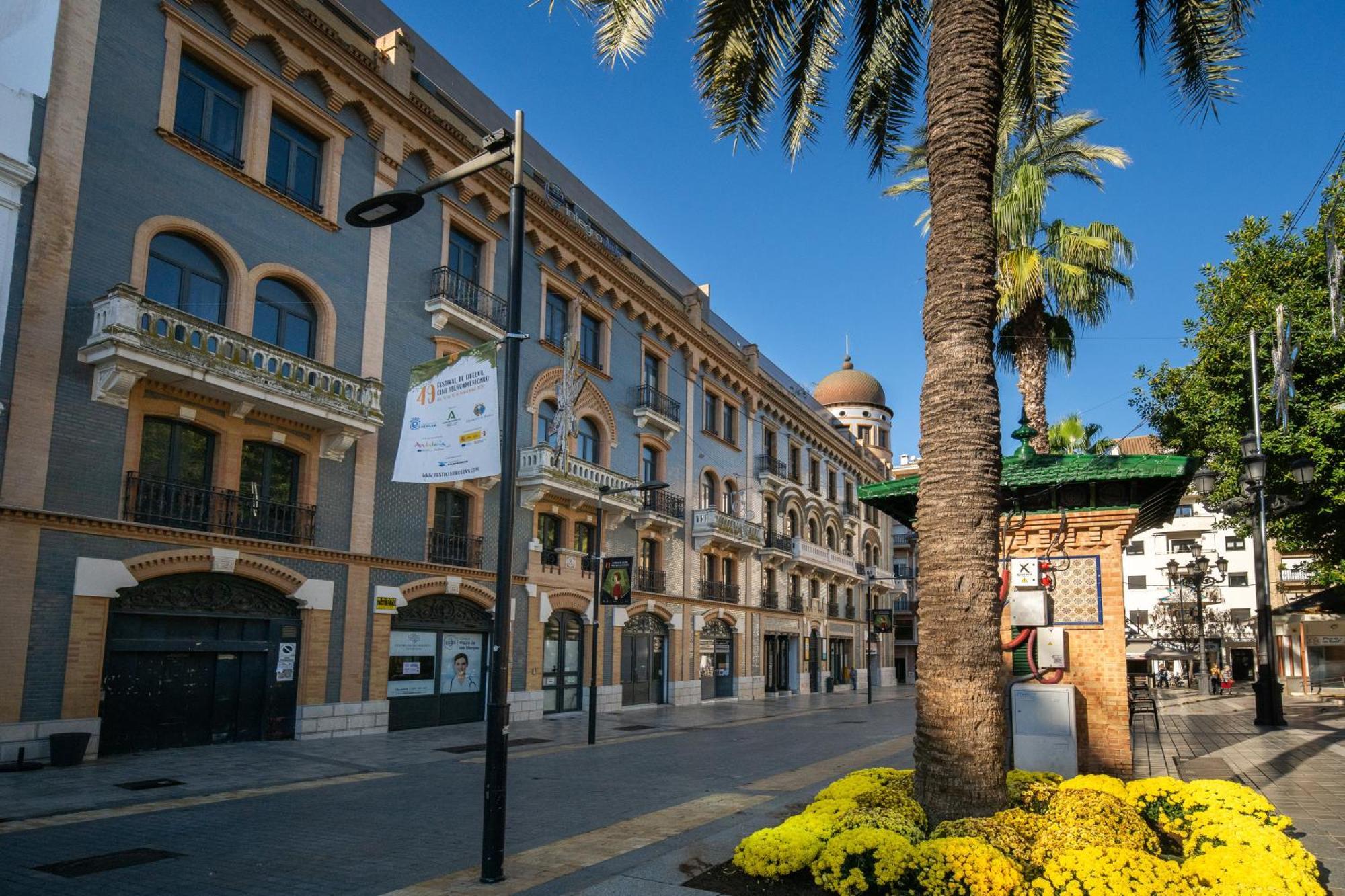 Conjunto De Apartamentos Antiguo Palacio Hotel Paris Huelva Exterior foto